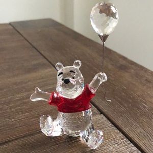 Authentic Swarovski crystal Winnie the Pooh with balloon figurine
